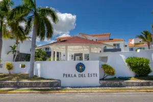 PERLA DEL ESTE - BAVARO, PUNTA CANA. 4 PERLA DEL ESTE – BAVARO, PUNTA CANA.