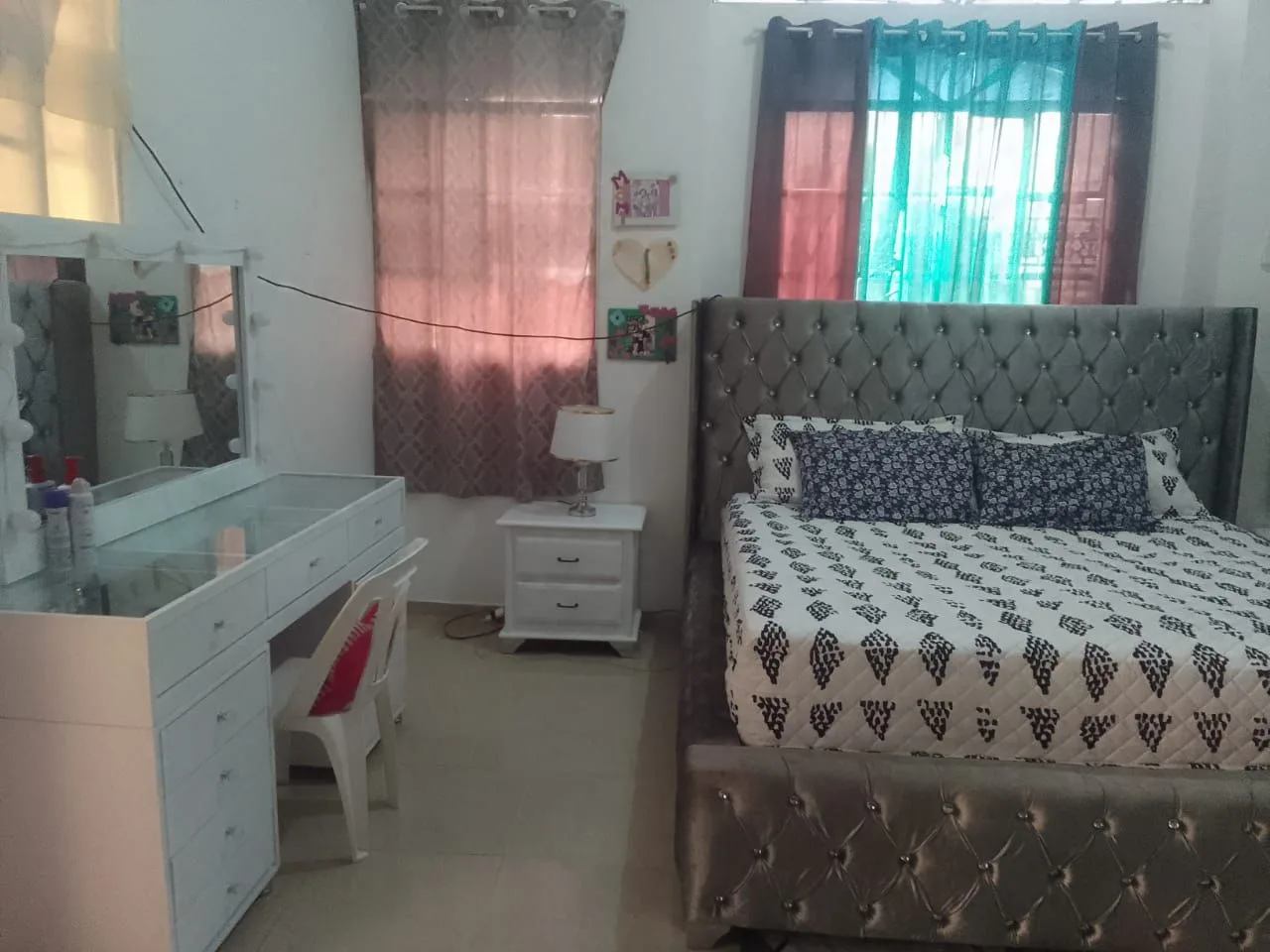 AMPLIA CASA EN VENTA – URB. LA ROSA, SANTIAGO DE LOS CABALLEROS. - Vista 2