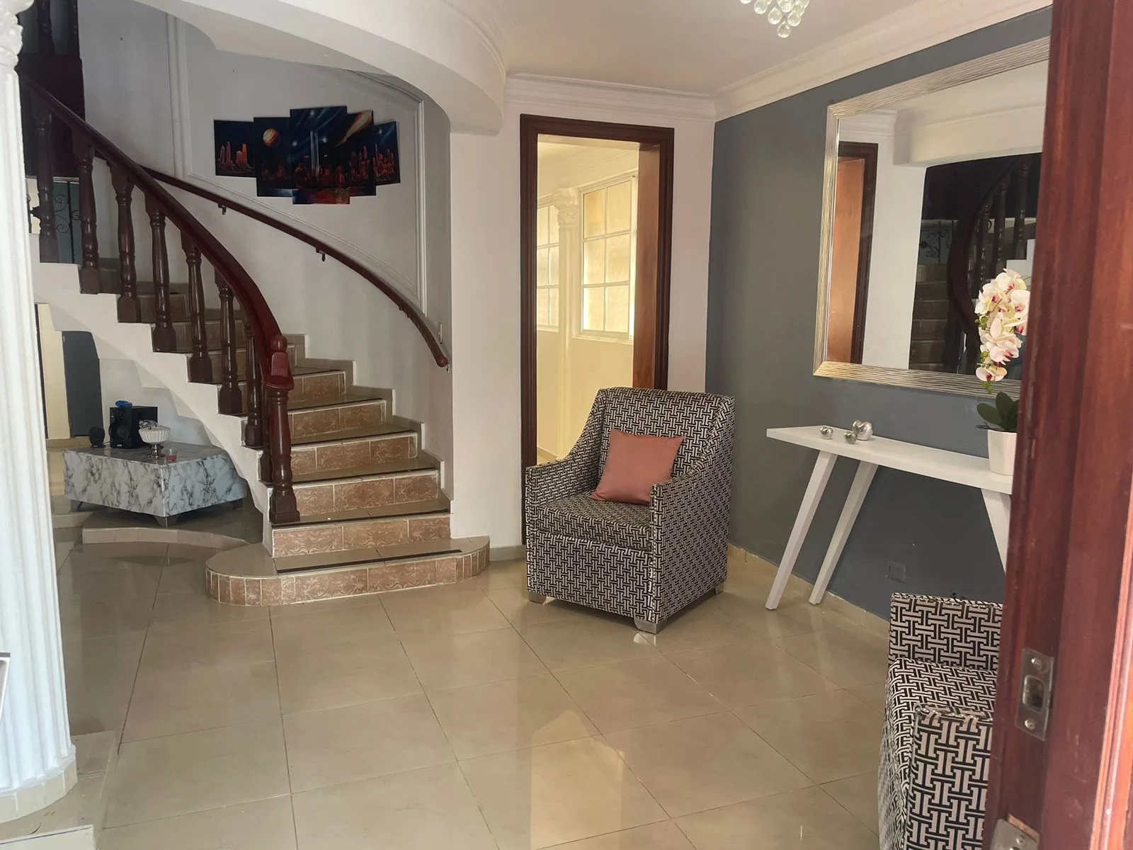AMPLIA CASA EN VENTA – URB. LA ROSA, SANTIAGO DE LOS CABALLEROS. - Vista 8