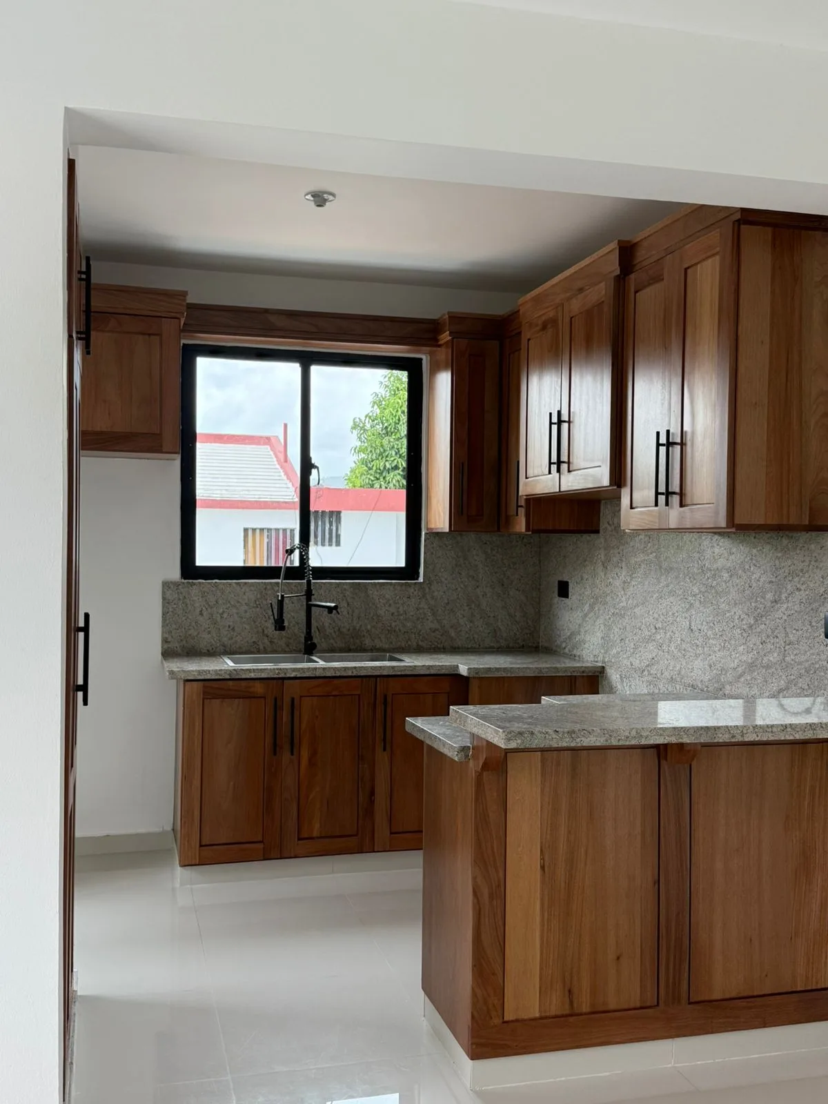 APARTAMENTO EN VENTA – URB. BRISAS DEL ESTE, SANTIAGO DE LOS CABALLEROS. - Vista 3
