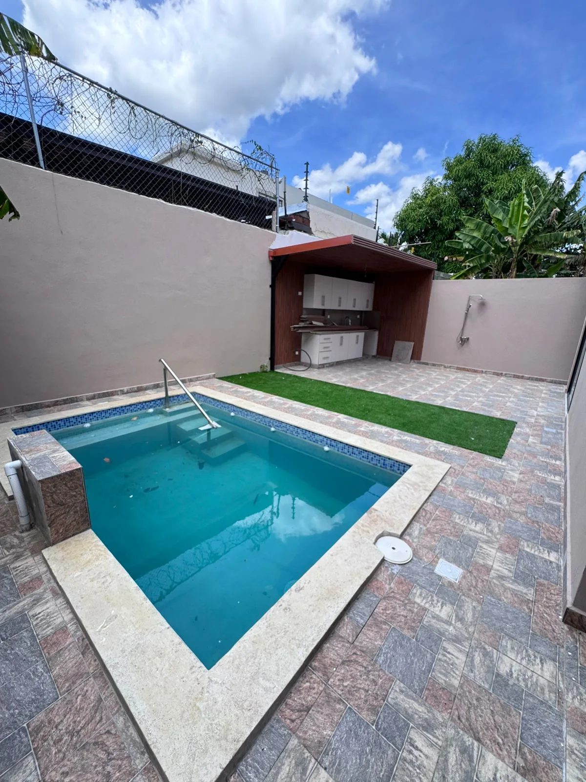 CASA EN VENTA – AV. 27 DE FEBRERO, SANTIAGO DE LOS CABALLEROS. - Vista 3