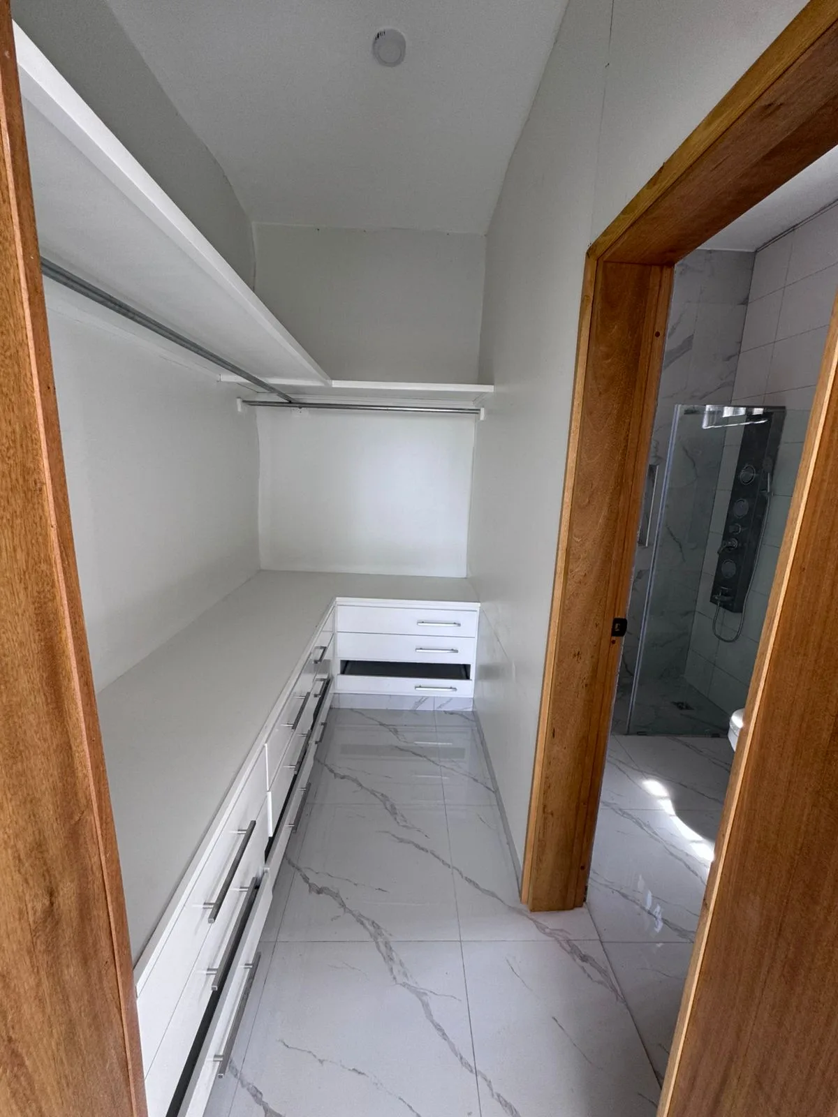 CASA EN VENTA – AV. 27 DE FEBRERO, SANTIAGO DE LOS CABALLEROS. - Vista 13