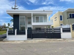CASA EN VENTA – EL DORAL, PUERTO PLATA.