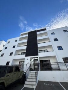 APARTAMENTO TIPO PENTHOUSE EN QUINTAS PALMERAS. AV HISPANOAMERICANA