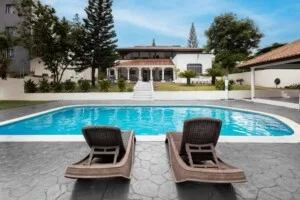 Casa en venta  con Piscina en Thomén, Santiago | Cerca de la Av. Hispanoamericana