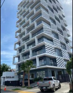 APARTAMENTO AMUEBLADO EN ALQUILER – LA ESMERALDA, SANTIAGO.