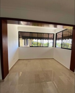 Apartamento en alquiler – La Esmeralda, Santiago