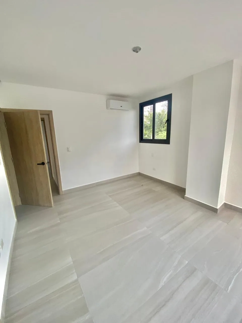 Apartamento de venta en La Esmeralda - Vista 7