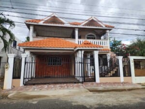 Se vende casa en santiago