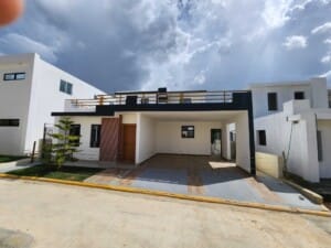 Se vende Casa en Jardines del Norte 2 Se vende Casa en Jardines del Norte