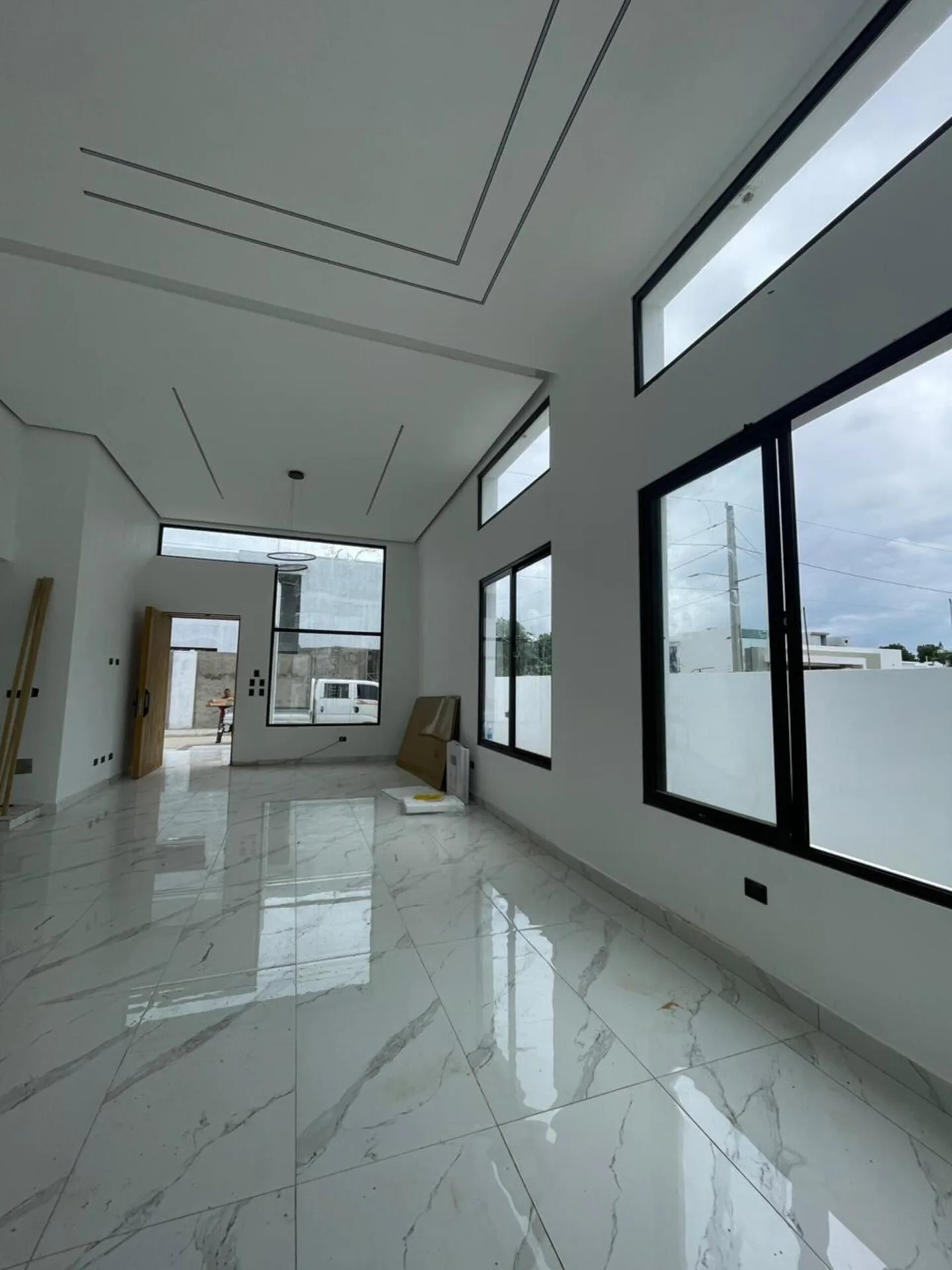 Vivienda en Gurabo con Amplios Espacios y Patio Privado - Vista 6