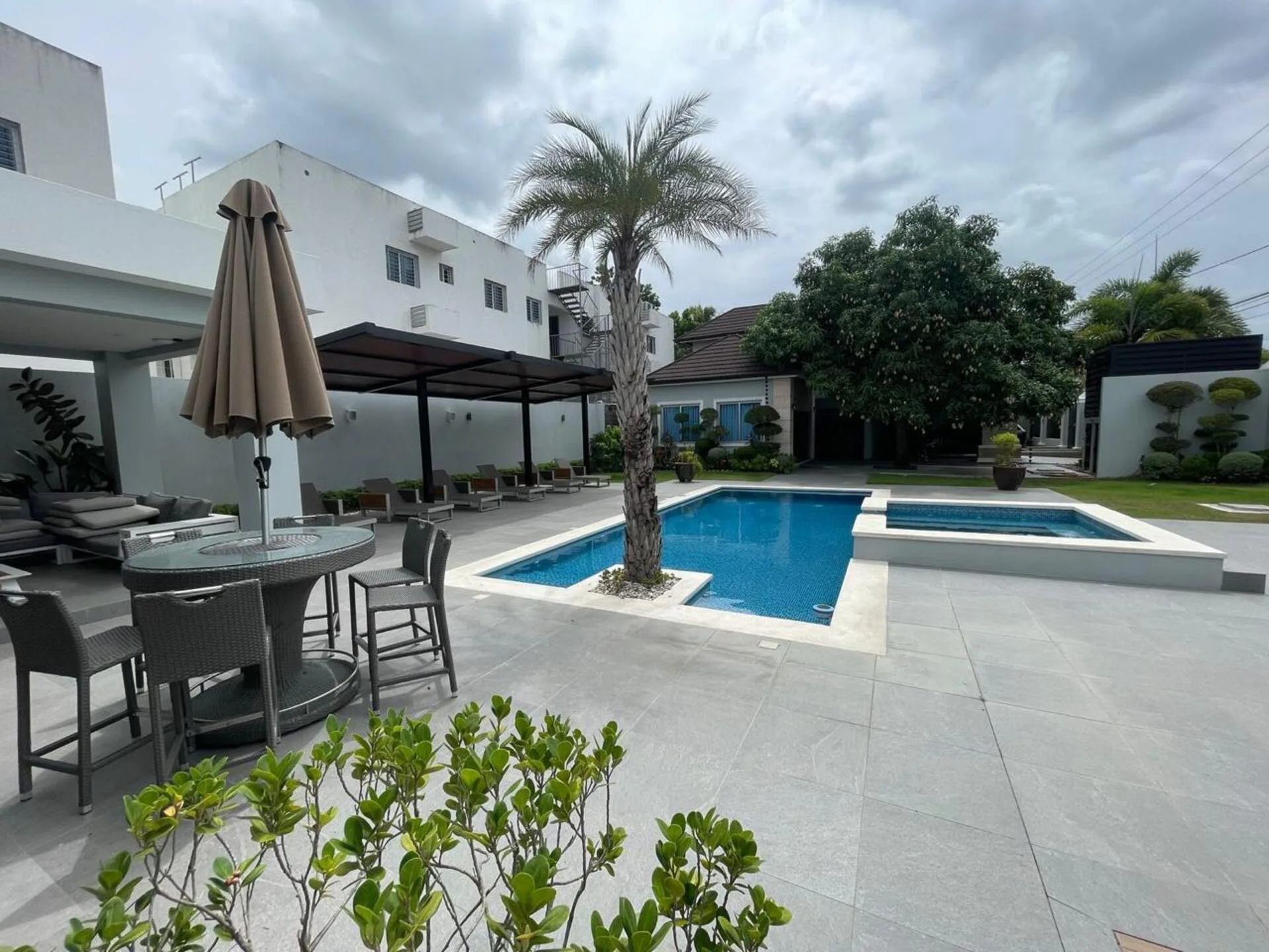 Casa de lujo en venta en Llanos de Gurabo Santiago – piscina privada y amplio terreno - Vista 11