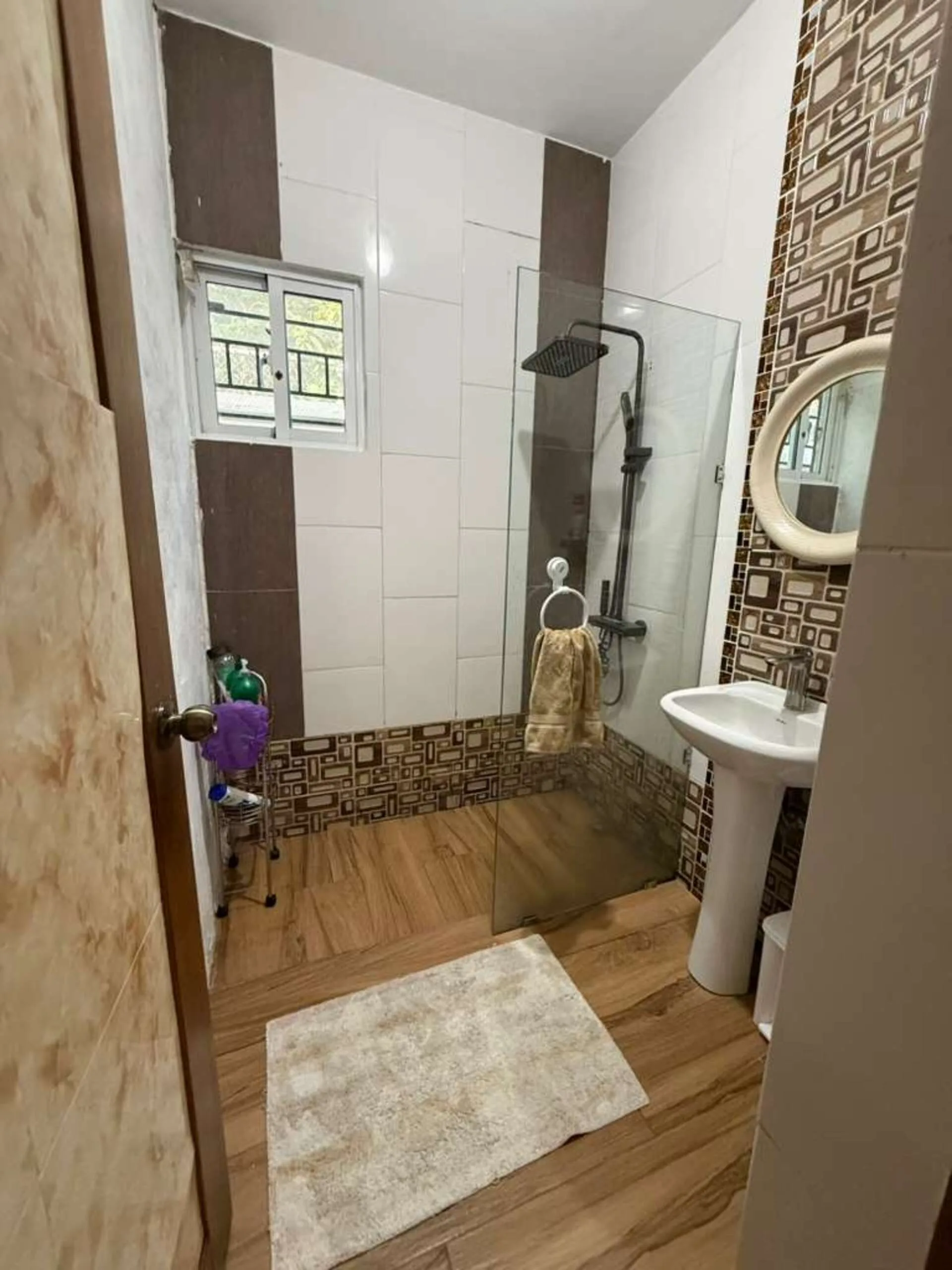 Excelente Oportunidad de Casa en Gurabo con Seguridad - Vista 11