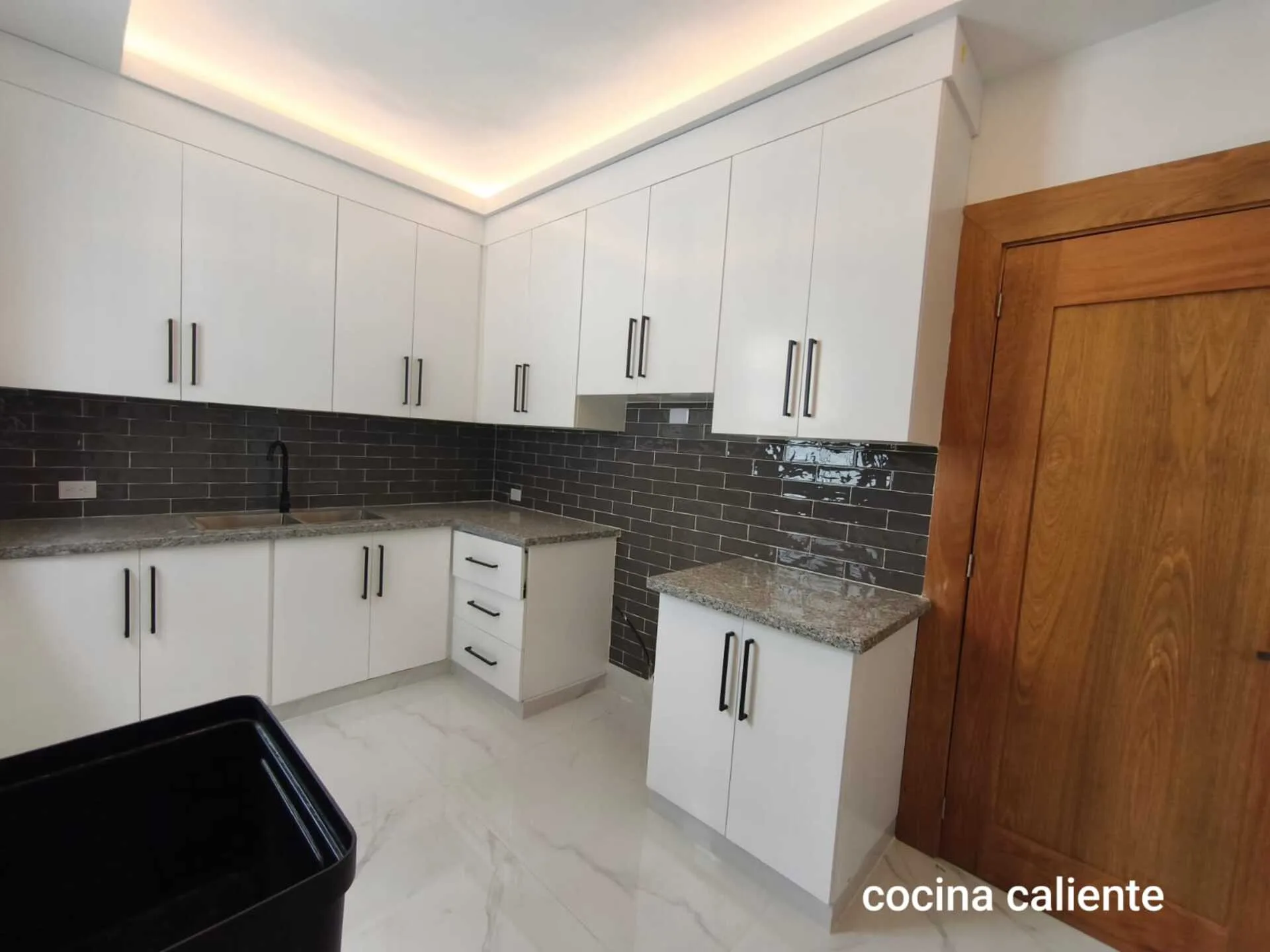 Casa moderna en venta en Gurabo Santiago – residencial cerrado, 3 habitaciones y patio amplio - Vista 4