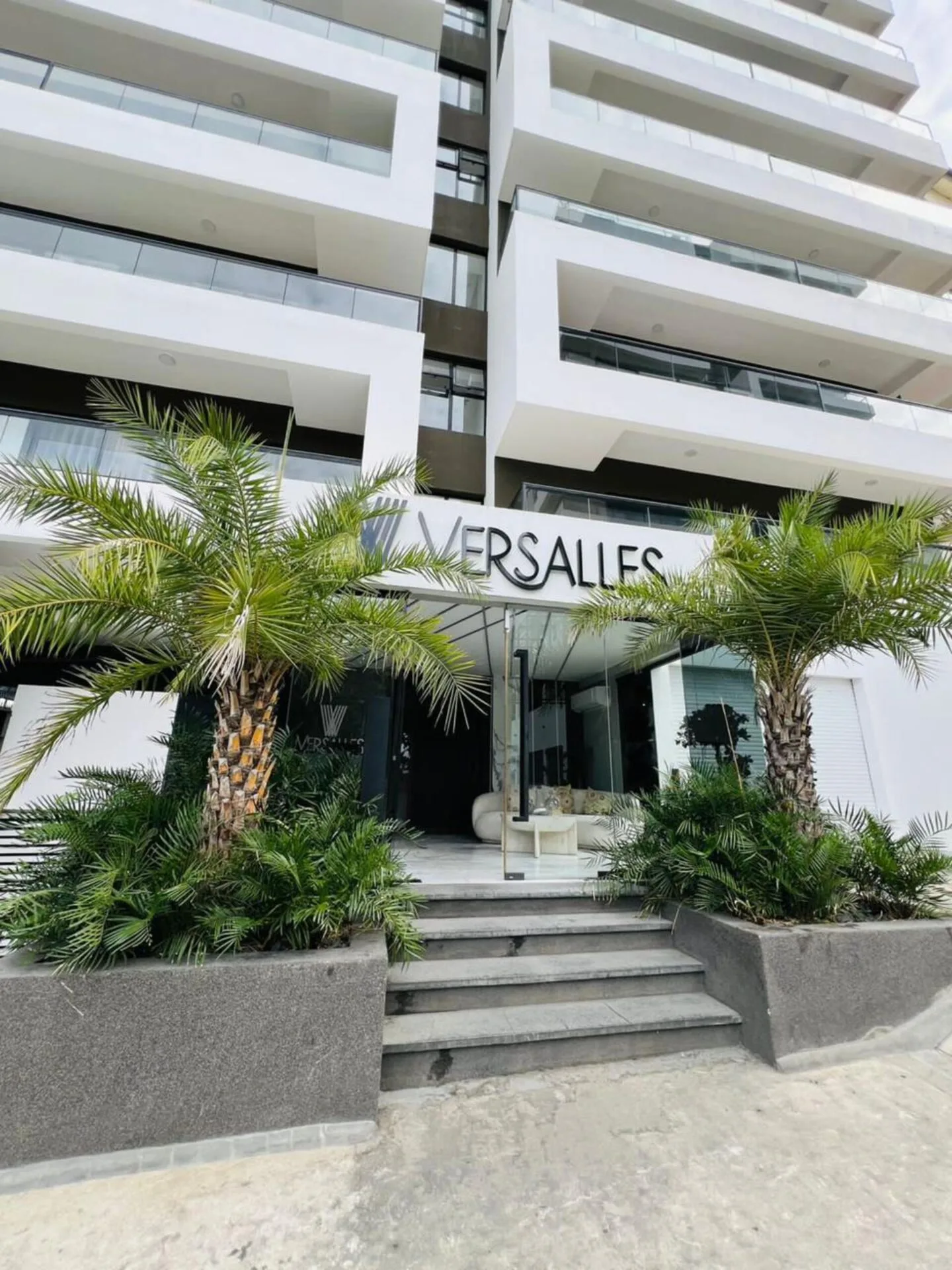 Apartamento Amueblado en Venta en La Esmeralda, Santiago | Torre Versalles | US$265,000 - Vista 3