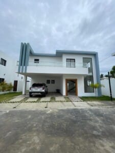Casa en Alquiler Cerca del Aeropuerto de Santiago | 3 Habitaciones y Patio Privado 2 Casa en Alquiler Cerca del Aeropuerto de Santiago | 3 Habitaciones y Patio Privado