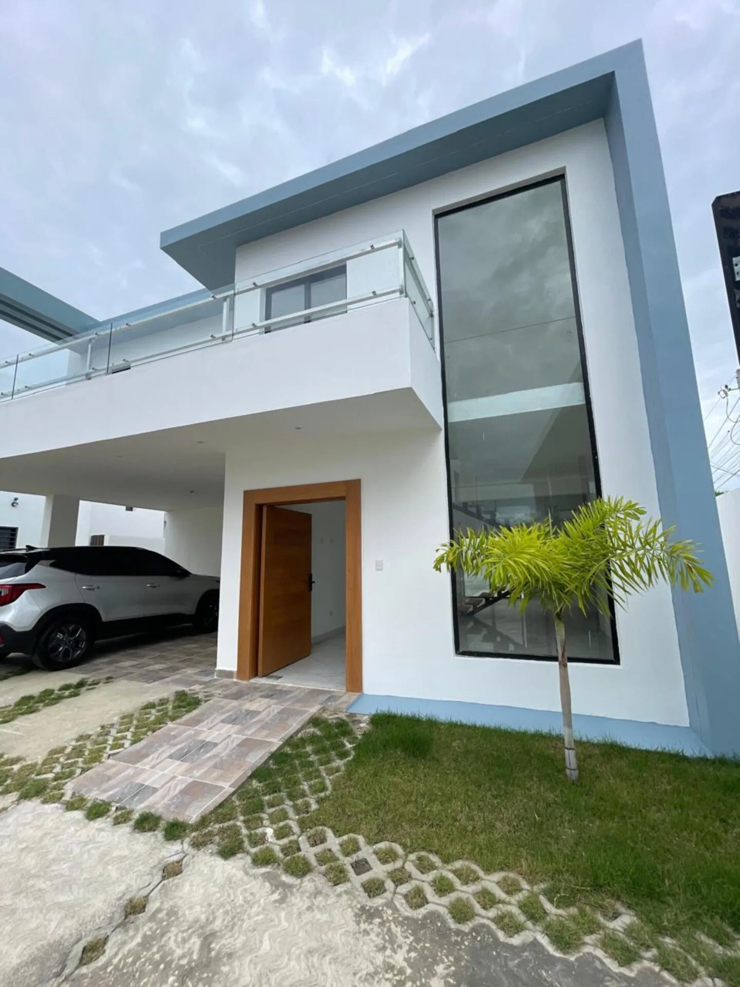 Casa en Alquiler Cerca del Aeropuerto de Santiago | 3 Habitaciones y Patio Privado - Vista 2