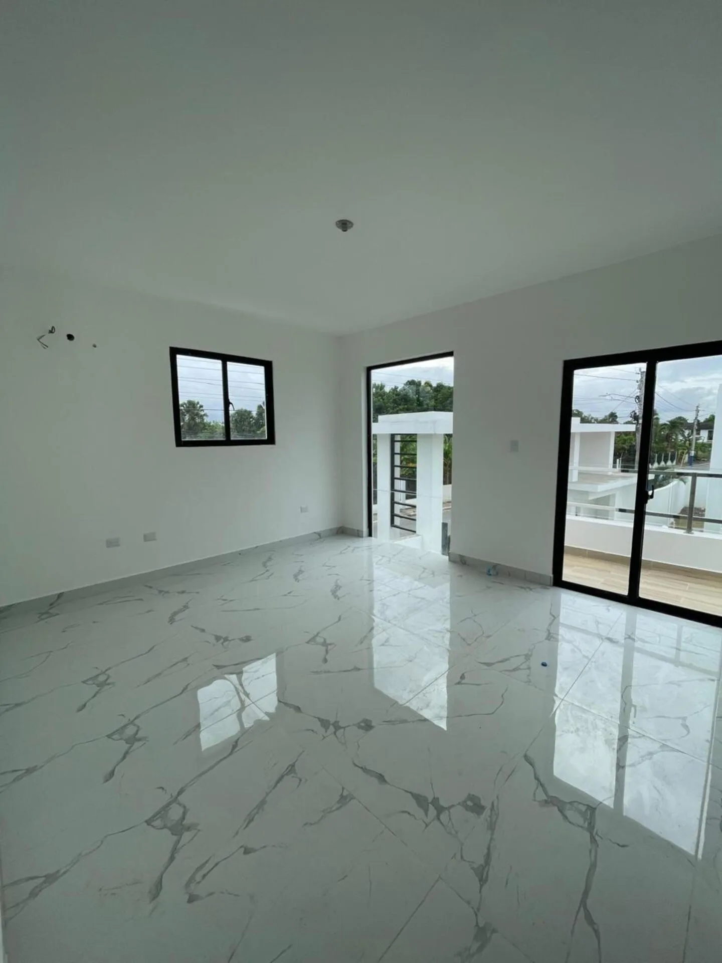 Casa en Alquiler Cerca del Aeropuerto de Santiago | 3 Habitaciones y Patio Privado - Vista 8