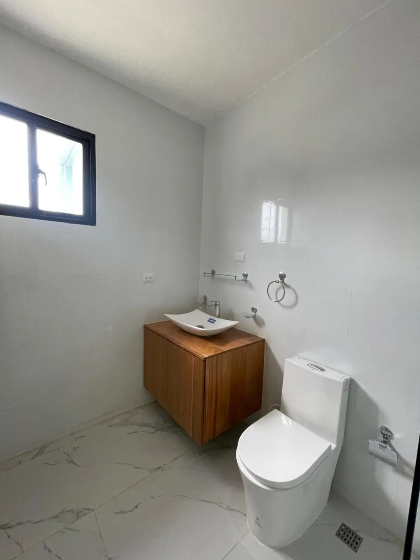 Casa en Alquiler Cerca del Aeropuerto de Santiago | 3 Habitaciones y Patio Privado - Vista 10