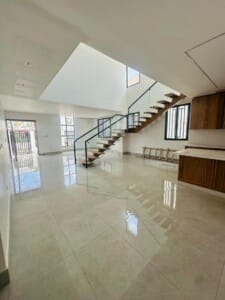 IMPONENTE RESIDENCIA DE LUJO CON DISEÑO EXCLUSIVO EN CERRO ALTO - SANTIAGO 3 IMPONENTE RESIDENCIA DE LUJO CON DISEÑO EXCLUSIVO EN CERRO ALTO – SANTIAGO
