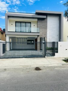 CASA DE LUJO EN VENTA – CERRO HERMOSO, SANTIAGO.