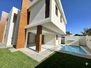 EXCLUSIVA CASA DE 2 NIVELES EN VENTA PRÓXIMO AL DORADO II-SANTIAGO, REPÚBLICA DOMINICANA
