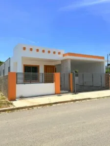 Casa en venta, nueva y lista para un segundo nivel.