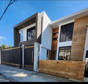 Casa en Venta en Las Carmelitas, Santiago | Residencia Moderna de Lujo