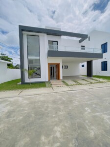 Casa en Venta Próximo al Aeropuerto | 3 Habitaciones y Piscina