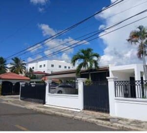 Casa en venta en Llanos de Gurabo I